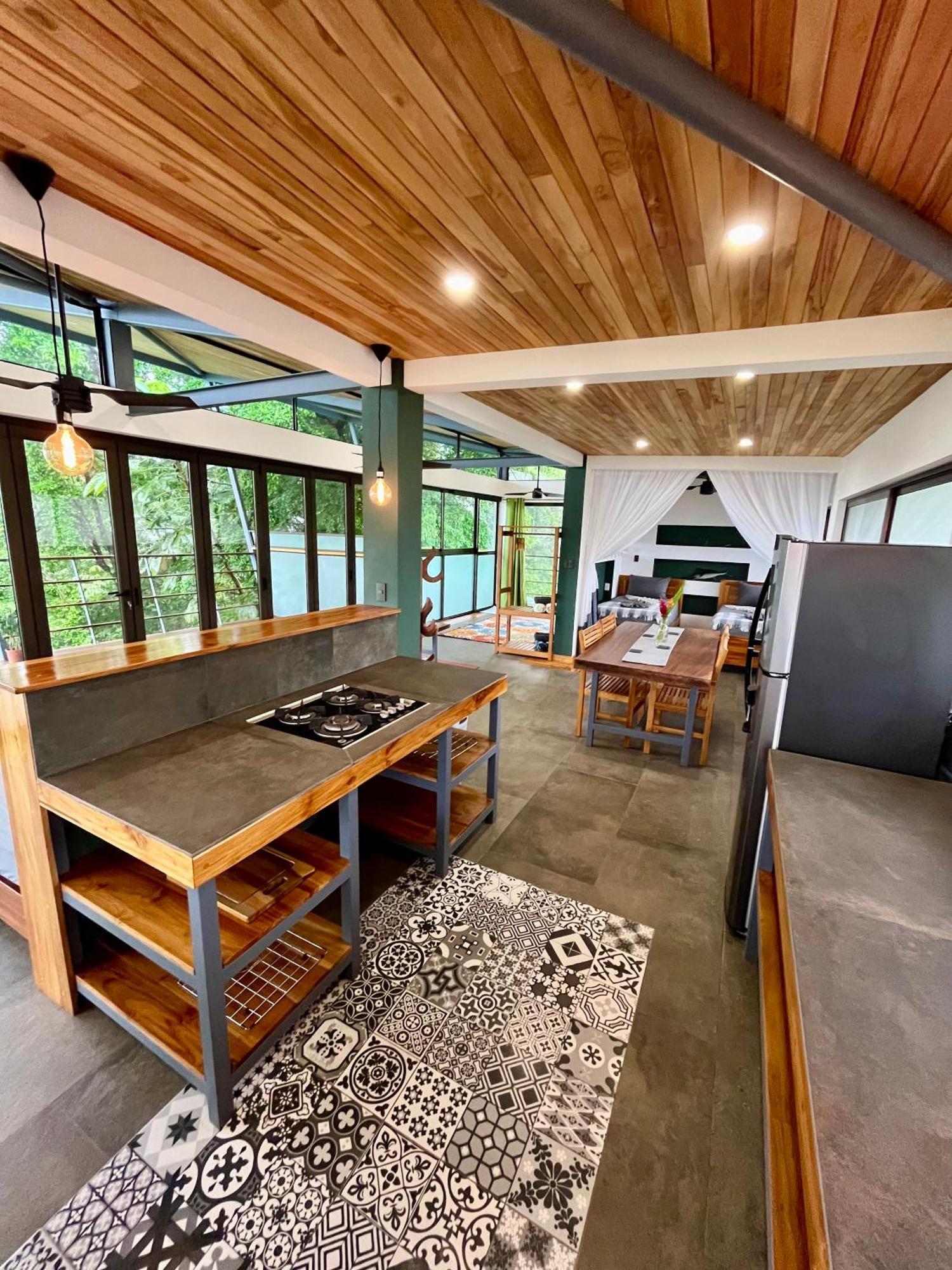 Southern Drake Lodge Drakes Bay エクステリア 写真